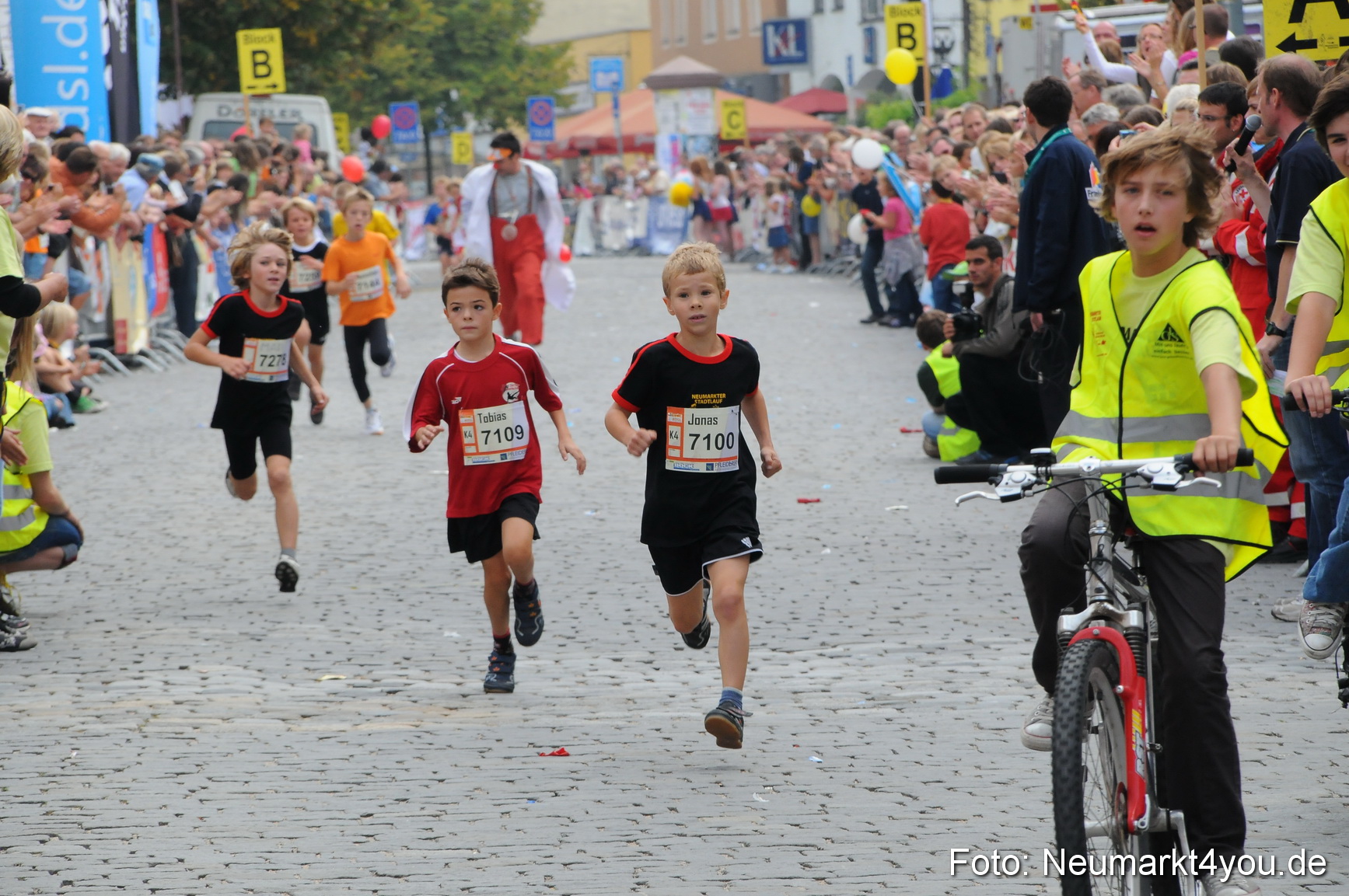 0065 Stadtlauf Neumarkt Bambinilaeufe 200909